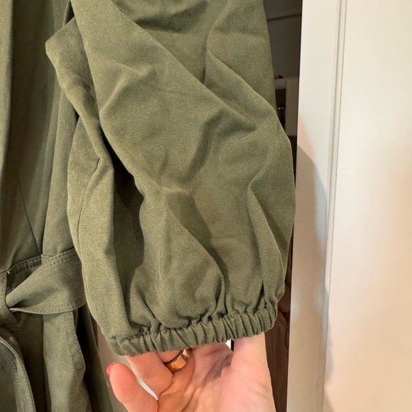 Treasure & Bond Green Zip Front Puff Sleeve Jumpsuit - Picture 6 of 10